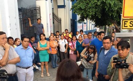 Presionan padres para abrir escuelas en Chiapas