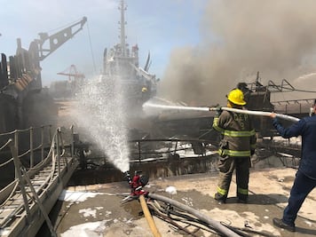 Evaluará Profepa posibles daños ambientales tras incendio de Buque "Victoria"