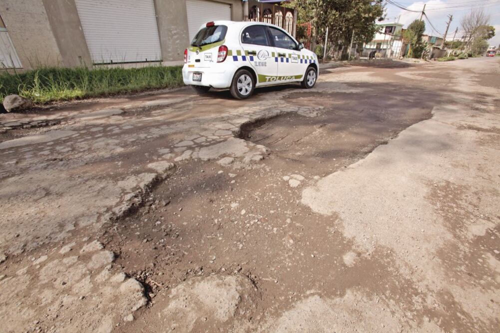 Fernando Zamora, edil de Toluca, argumentó que “siempre ha habido baches”. Foto: JORGE ALVARADO. EL UNIVERSAL