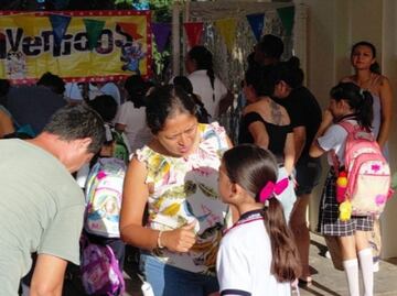 Arranca el ciclo escolar 2025-2026; miles de estudiantes vuelven a las aulas en todo el país