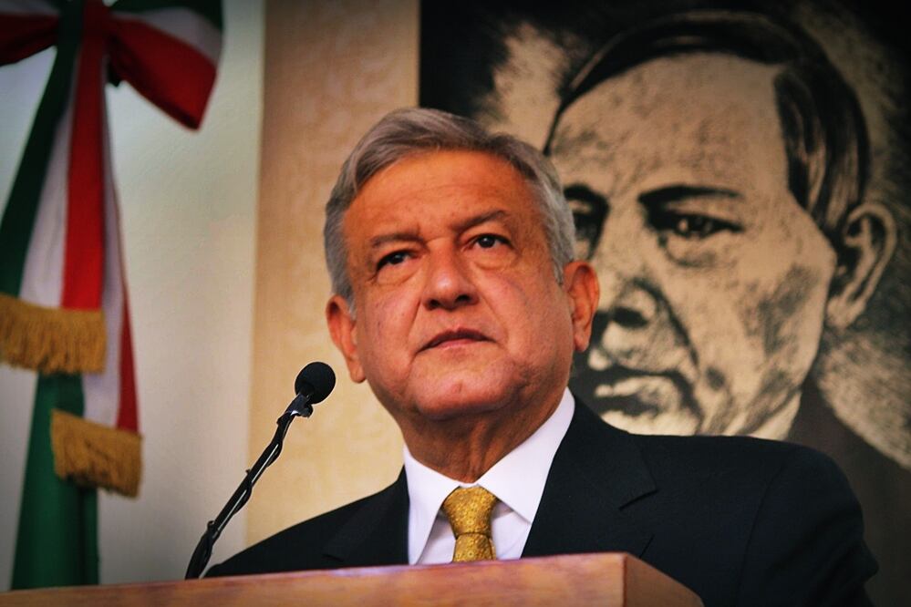 La imagen y el discurso de Andrés Manuel López Obrador, actual presidente de Morena, han cambiado en comparación de hace 10 años, cuando se lanzó por primera vez como candidato presidencial por las izquierdas.