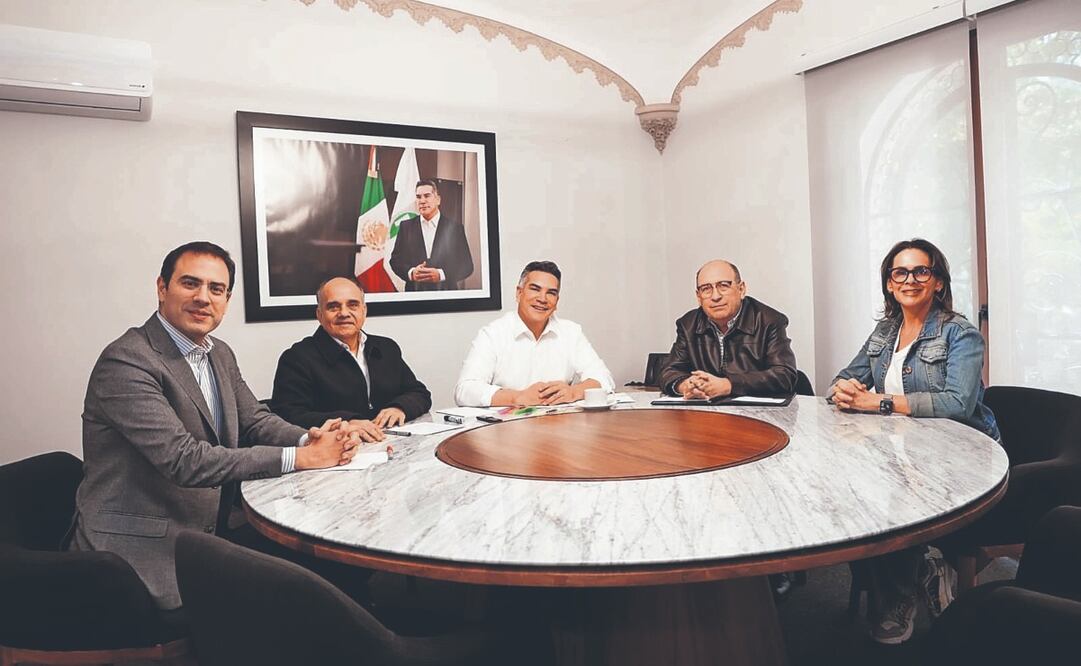 La dirigencia nacional del PRI subrayó que su partido no negocia con criminales y responsabilizó al gobierno de Morena de ser el enemigo en casa. Foto Especial