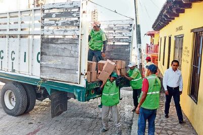 Mandan ayuda humanitaria a indígenas desplazados