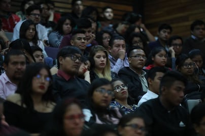 Más del 50% de los jóvenes tienen empleos informales o precarios: Coneval
