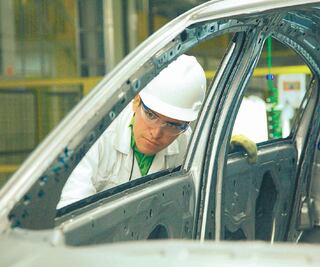 Industrias se alistan para retomar trabajo, en Querétaro