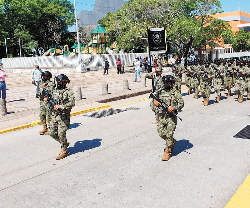 En Villahermosa fueron presentados los agrupamientos de “rescate humanitario” en la frontera sur. Conformado por brigadas del INM, Guardia Nacional, Sedana, Marina, Salud, Seguridad y Protección Civil. Foto: Luma López/ El Universal.