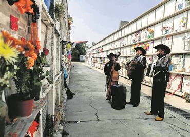 Día de Muertos: “¡Con cariño, esta canción va para ti, carnal!”