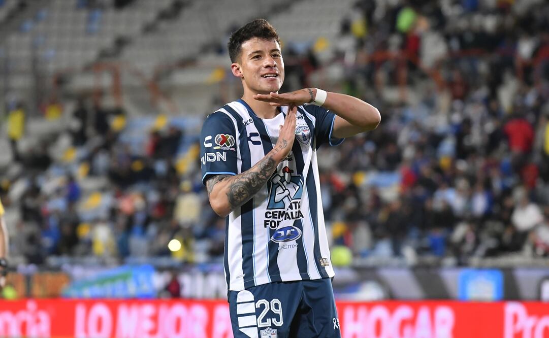 Pachuca se impone a Cruz Azul