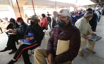 Don Guillermo durmió afuera de “La Bombonera” por segunda dosis contra Covid-19 en Toluca