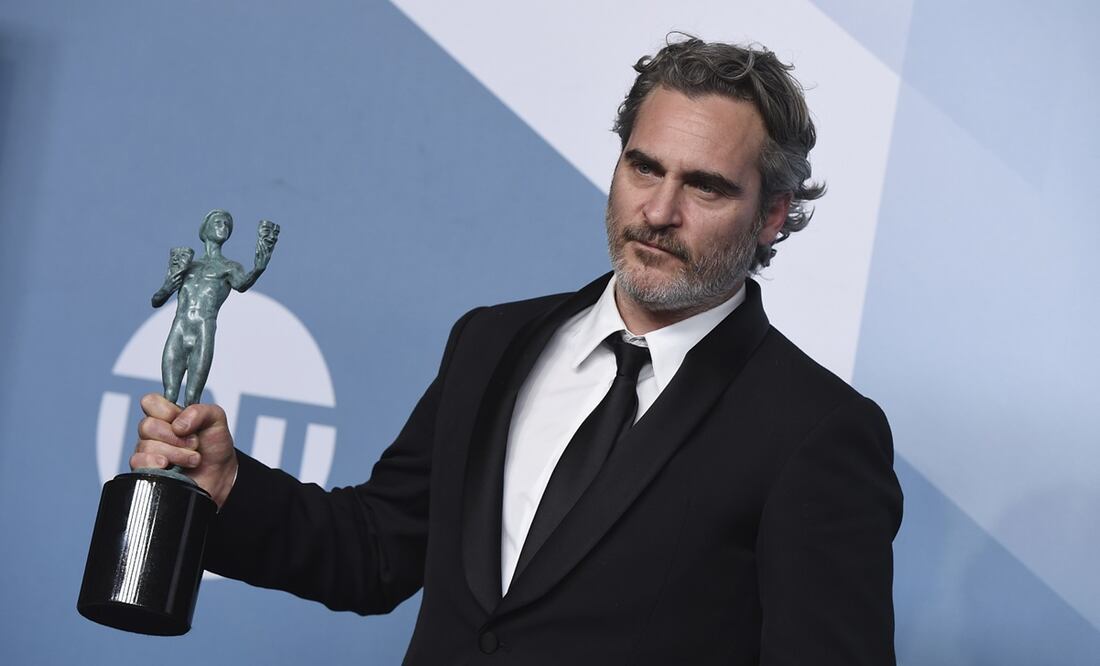Joaquin Phoenix recibió el premio SAG a mejor actor por "Joker". Foto: AP