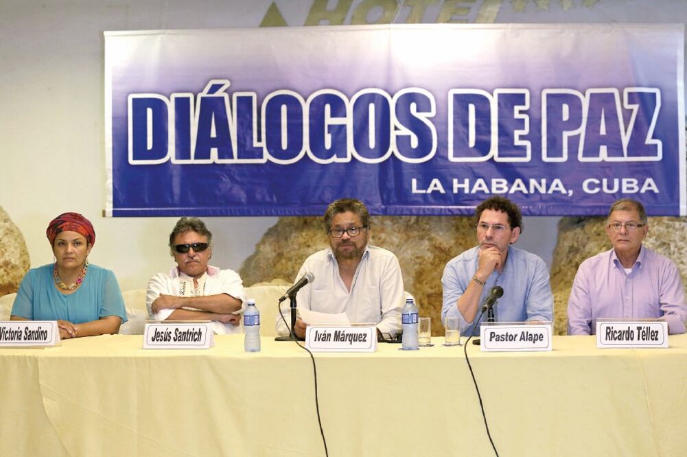 Miembros de la guerrilla colombiana en una conferencia de prensa en La Habana sobre el proceso de paz con el gobierno, el sábado pasado (ENRIQUE DE LA OSA. REUTERS)
