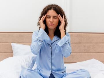 ¿Qué alimentos debes evitar antes de ir a dormir? Esto dice un experto