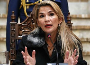 Áñez desea a Guaidó "que libere al pueblo venezolano"