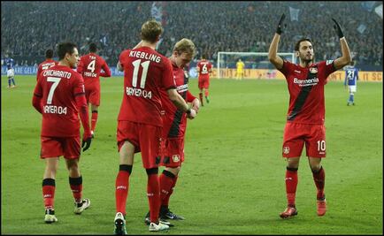 Bayer Leverkusen vence al Schalke 04; “Chicharito” sigue sin gol