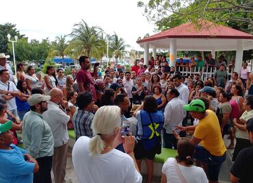 Causa incendio problemas respiratorios a habitantes de Puerto Morelos