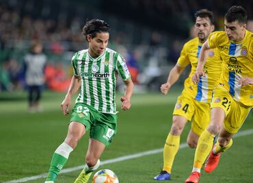 Guardado, defensor de Lainez