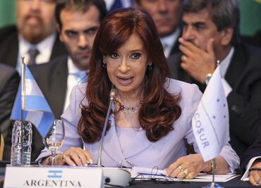 Procesan a ex presidenta argentina Cristina Fernández por asociación ilícita