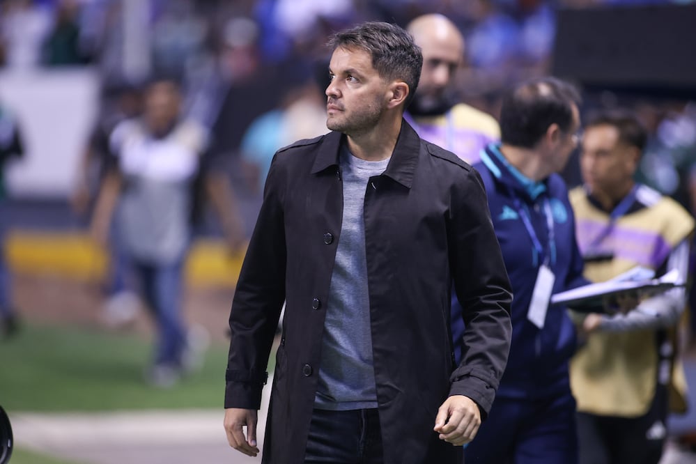 Nicolás Larcamón durante la eliminación del Cruz Azul / Foto: Imago7