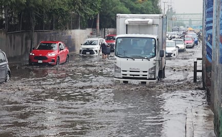 Encharcamientos afectan Gran Canal en GAM; lluvias dejan vehículos varados y complican la circulación
