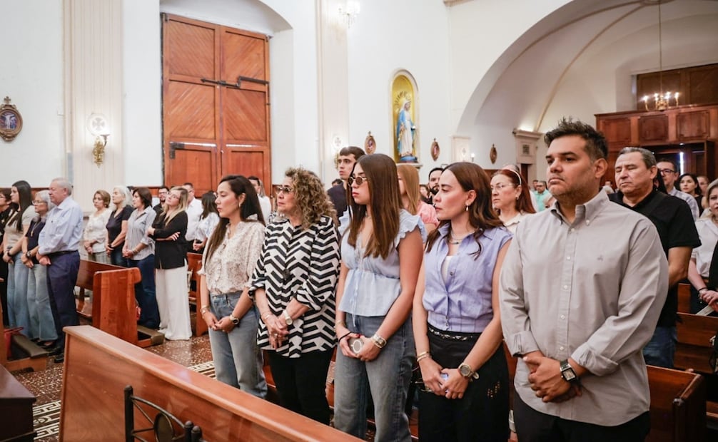 Su viuda, la hoy diputada local por el Partido Sinaloense, Angélica Díaz, al término de la ceremonia emitió un mensaje de agradecimiento por las muestras de cariño. | Foto: Cortesía.