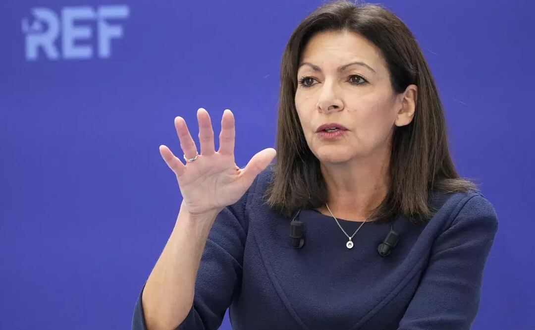 La alcaldesa de París, Anne Hidalgo, durante una reunión con la asociación de trabajadores franceses (MEDEF) en el campus de startups Station F, en París, Francia. Foto: AP