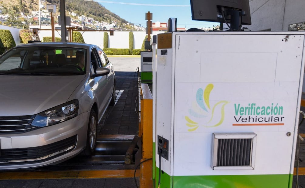 Esto es lo que deberás pagar por verificar tu auto en la CDMX. (Foto: Cuartoscuro)
