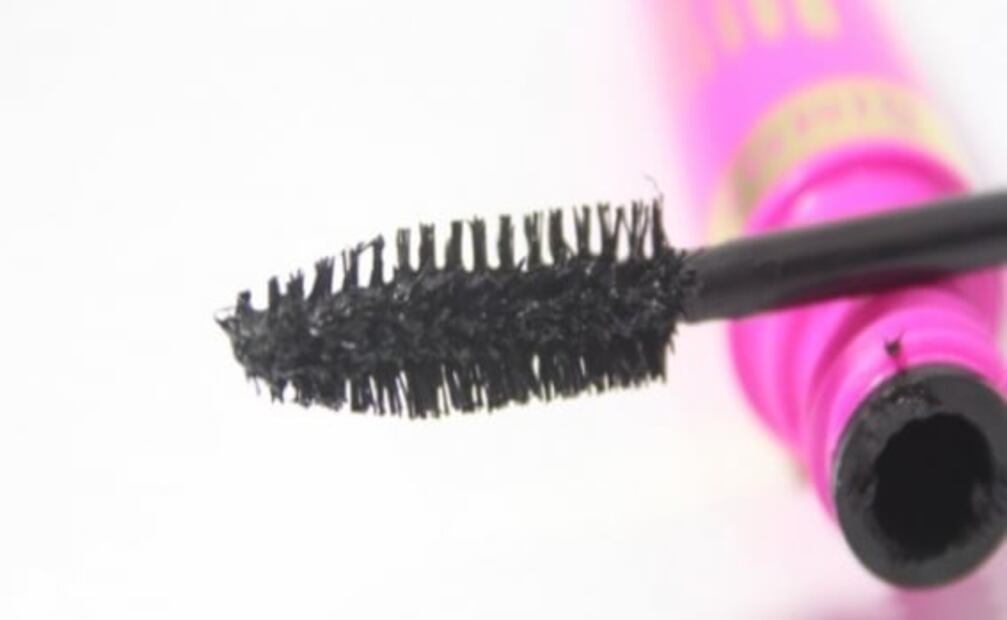 Dale una segunda oportunidad a tu máscara de pestañas seca con estos tips