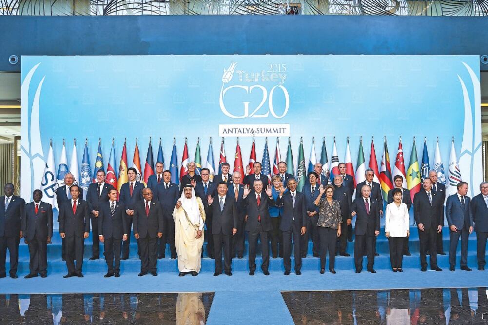 Ayer inició la Cumbre del G20, en Antalya, Turquía. Más de 30 mil agentes de seguridad fueron desplegados para garantizar la seguridad de la reunión de dos días (EFE)