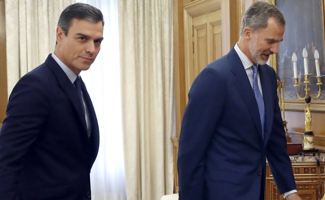 El rey Felipe VI recibe en audiencia al presidente del Gobierno en funciones, Pedro Sánchez (Foto: EFE)
