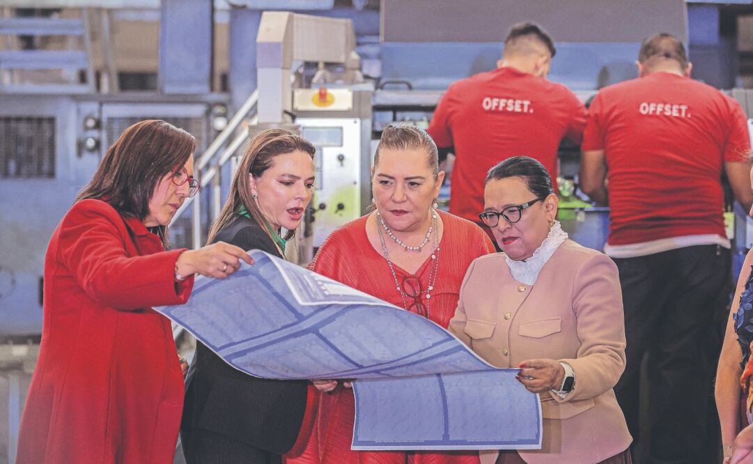 El INE arrancó la impresión de 602 millones 387 mil 442 boletas para todos los cargos que se renovarán en el Poder Judicial en junio próximo. Foto: de Gabriel Pano. El Universal