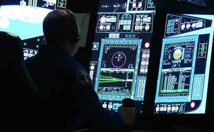 Astronautas de NASA preparan vuelos en naves comerciales