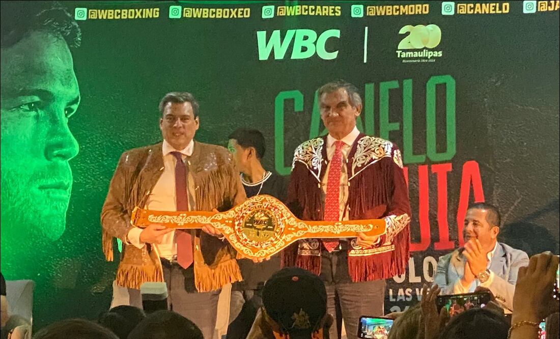 Mauricio Sulaimán aseguró que el Canelo "tiene todo por perder" ante Munguía / Foto: Nicolás Schiller Solti - EL UNIVERSAL