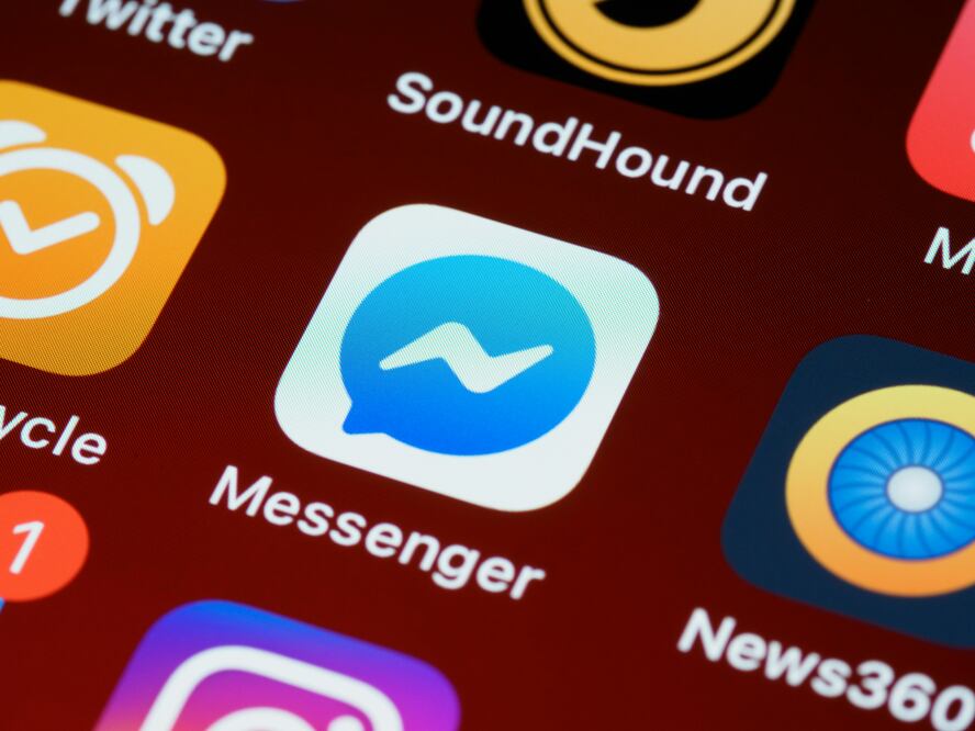Descubre cómo borrar mensajes y conversaciones en Facebook Messenger. Foto: Pexels