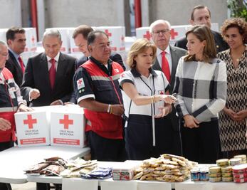 La reina Letizia de España visita la Cruz Roja Mexicana