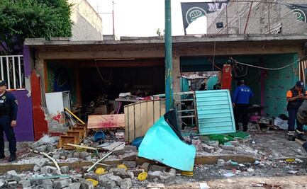 Acumulación de gas hace explotar local de hamburguesas en Iztapalapa; hay 5 lesionados 