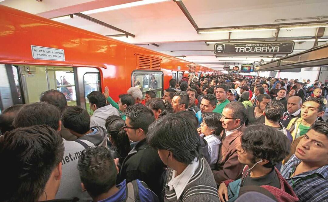 Video: tren de Línea 9 del Metro circula con las puertas abiertas