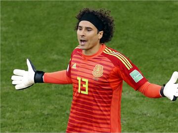 Guillermo Ochoa entre los 10 mejores porteros del siglo XXI