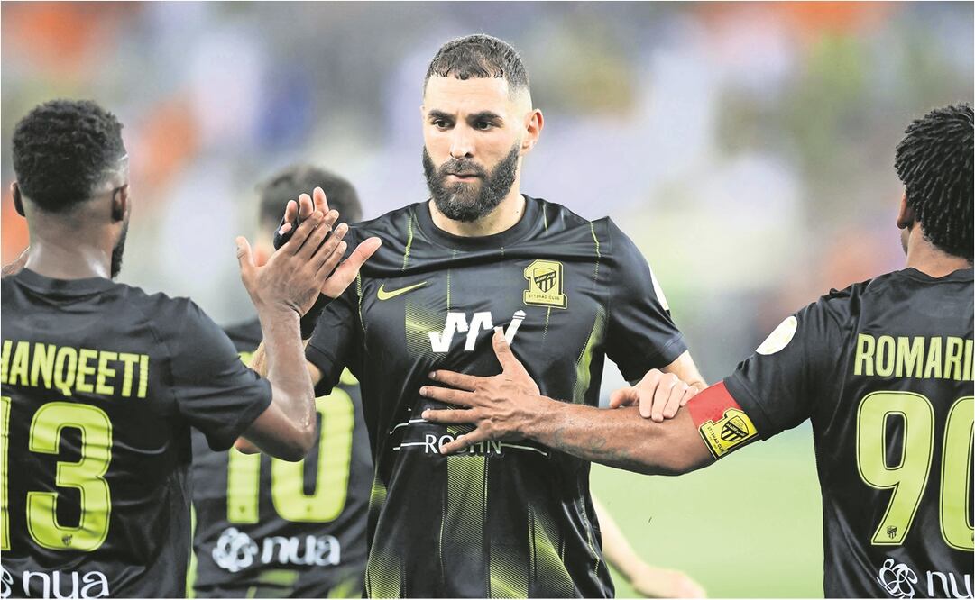 Karim Benzema en un partido con el Al-Ittihad