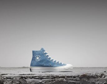 Estos Converse están hechos de jeans reciclados
