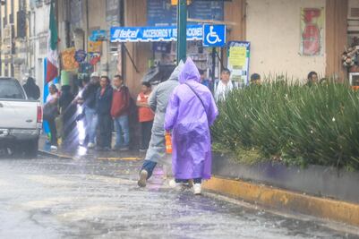 VIDEOS: Tromba en Toluca y Metepec deja inundaciones; hay afectaciones viales