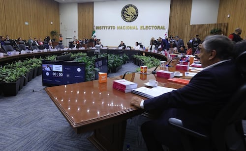 INE alista aprobación de lineamientos para regular "campañas adelantadas"; busca garantizar "piso parejo"