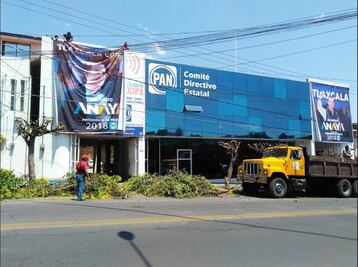 Sí podaron árboles frente al PAN de Tlaxcala, pero no fue el partido sino el municipio priista: Verificado2018