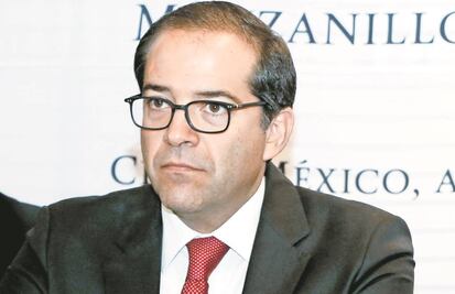 Góber de Colima se enreda al hablar de inseguridad