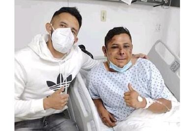 Camilo Vargas visita a aficionados heridos del Atlas