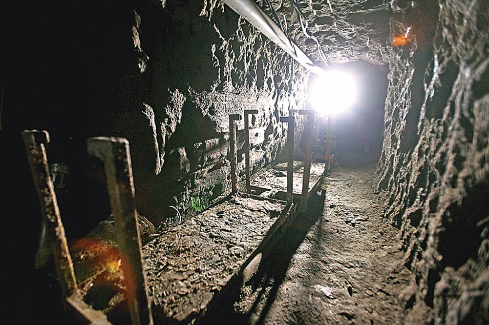 El Chapo escapó de El Altiplano por un túnel; de Puente Grande, lo hizo en un carrito de lavandería (ARCHIVO. EL UNIVERSAL)
