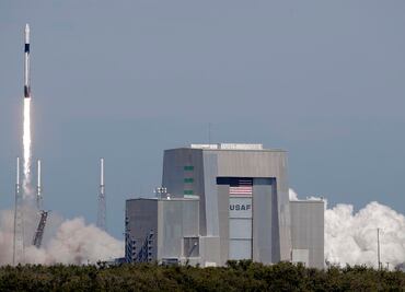 SpaceX envía a la Estación Espacial Internacional un pavo navideño