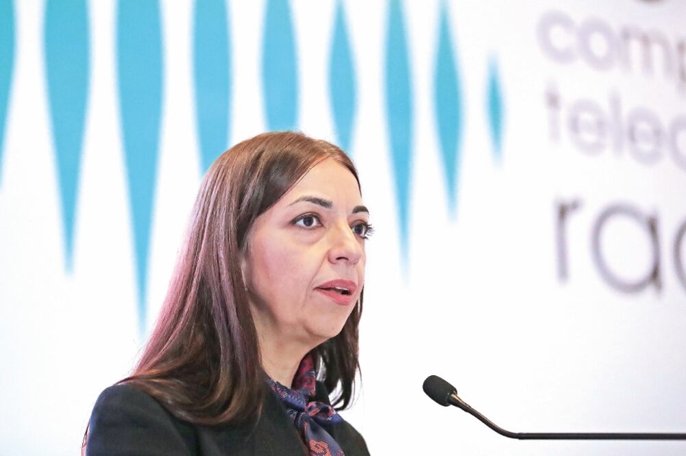 La comisionada del Instituto Federal de Telecomunicaciones María Elena Estavillo votó en contra de que Telcel cancelara los SMS sobre saldo (ARCHIVO EL UNIVERSAL)