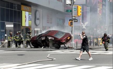 Car rushes against crowd in New York