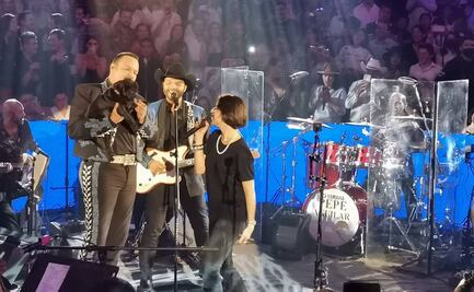 Con un toque familiar, así regresó Pepe Aguilar a los palenques en Metepec