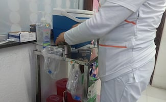 Reportan alta afluencia de personas en DIF de Atizapán de Zaragoza, Edomex; buscan vacunarse contra la influenza